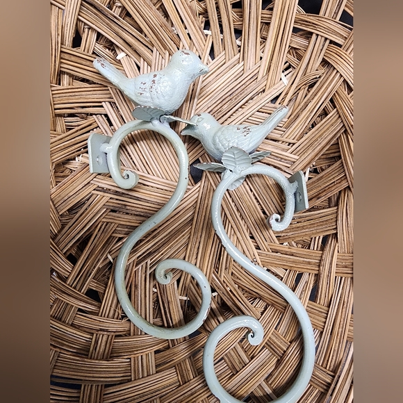 Distressed bird wall hangers - Picture 1 of 1